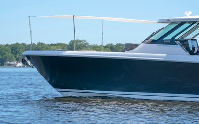 Tiara 43 LS