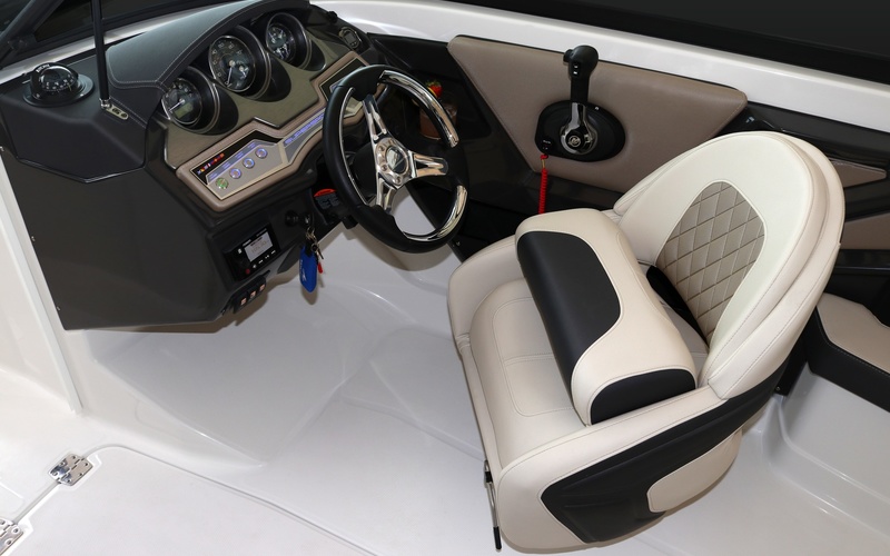Monterey 215SS