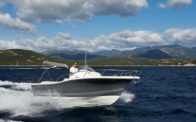 White Shark 228 Cabin