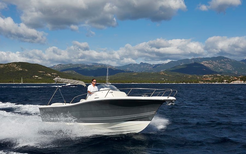 White Shark 228 Cabin