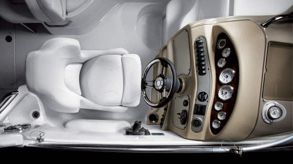 Larson Cabrio 240