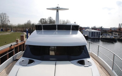Van Der Heijden Hayden Flybridge