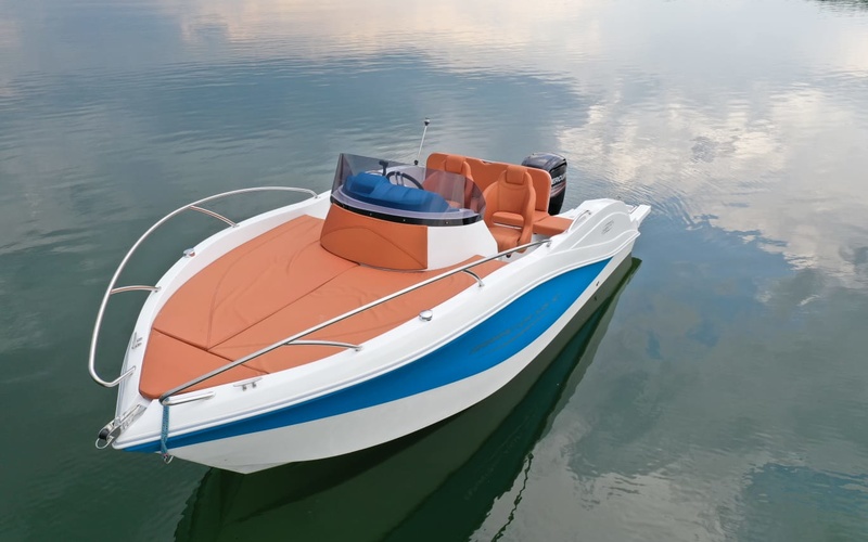 Manara Oki 595 Sundeck