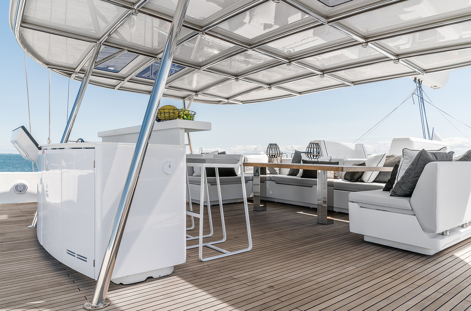 Sunreef Above