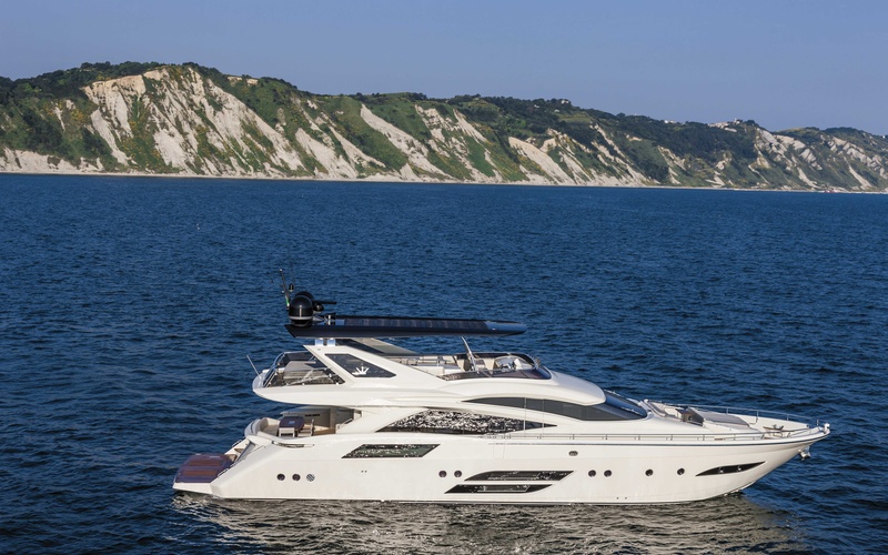 Dominator 800
