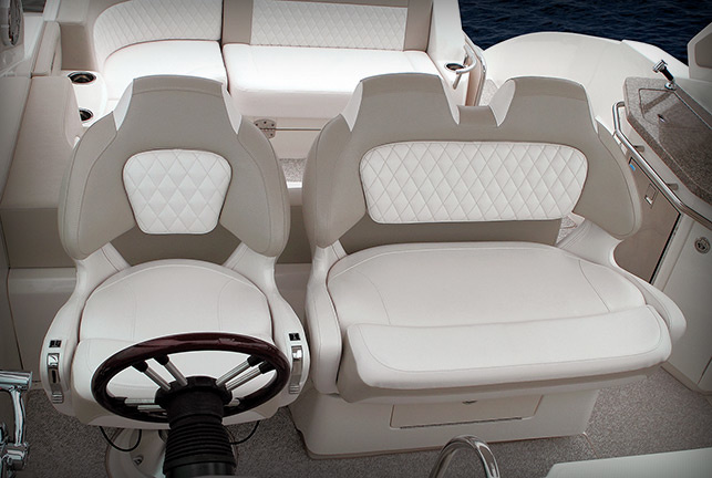 Chaparral 330 Signature