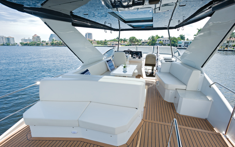 Carver 54 Voyager