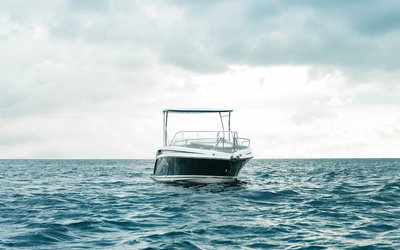 Zeus Tender 72