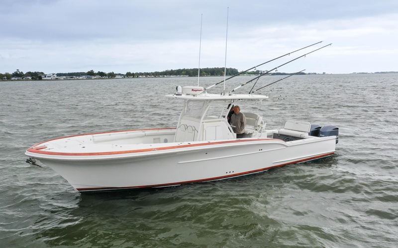 Buddy Davis 34 Center Console