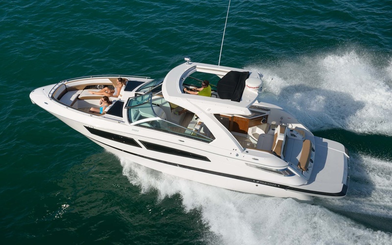 Four Winns Horizon 350
