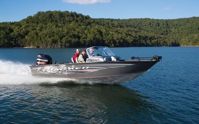 Tracker Targa V-19 WT