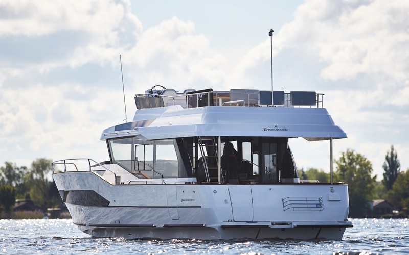 Delphia BluEscape 1200 FLY