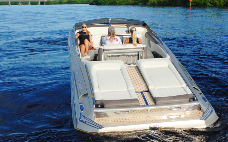 Nor-tech 320 MC Vee Bottom