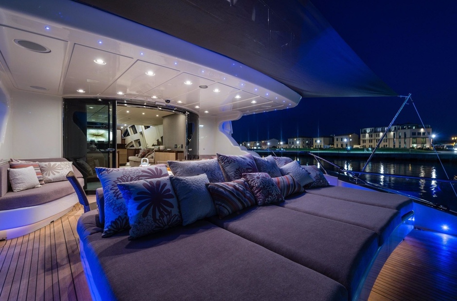 Leopard Love Boat