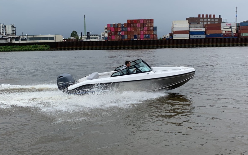 Victory 570 Open