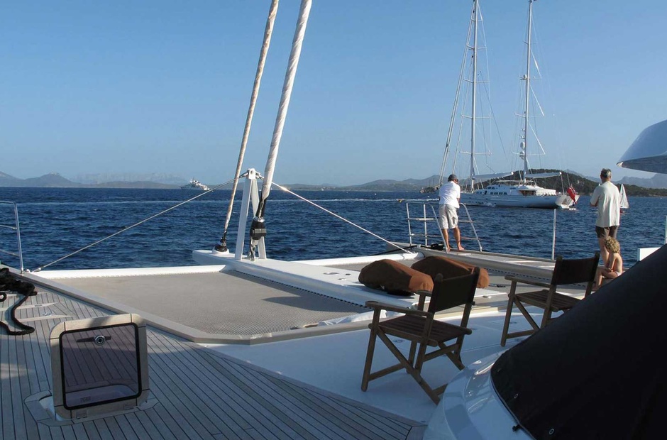 Yachts Industries  Black Swan