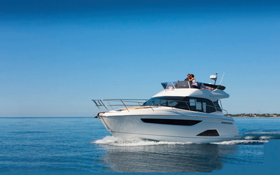 Bavaria R40 Fly