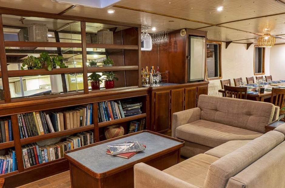 Custom Boats Laurie Anne