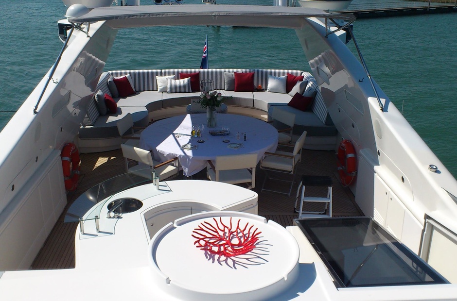 ISA Yachts Samja