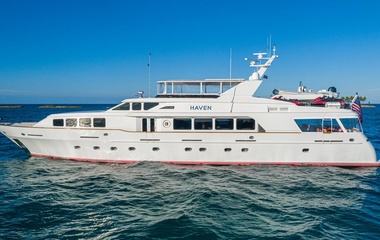 Trinity Yachts Pursuit