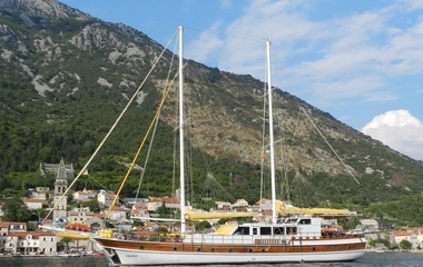Mutlutur Yachting White Swan