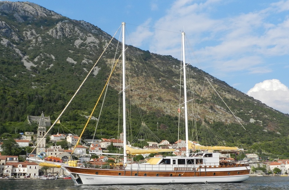 Mutlutur Yachting White Swan