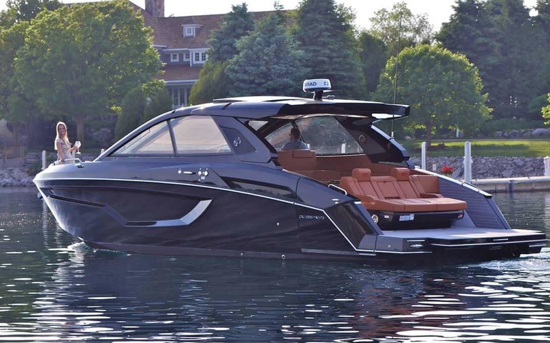 Cruisers Yachts 42 GLS I/O