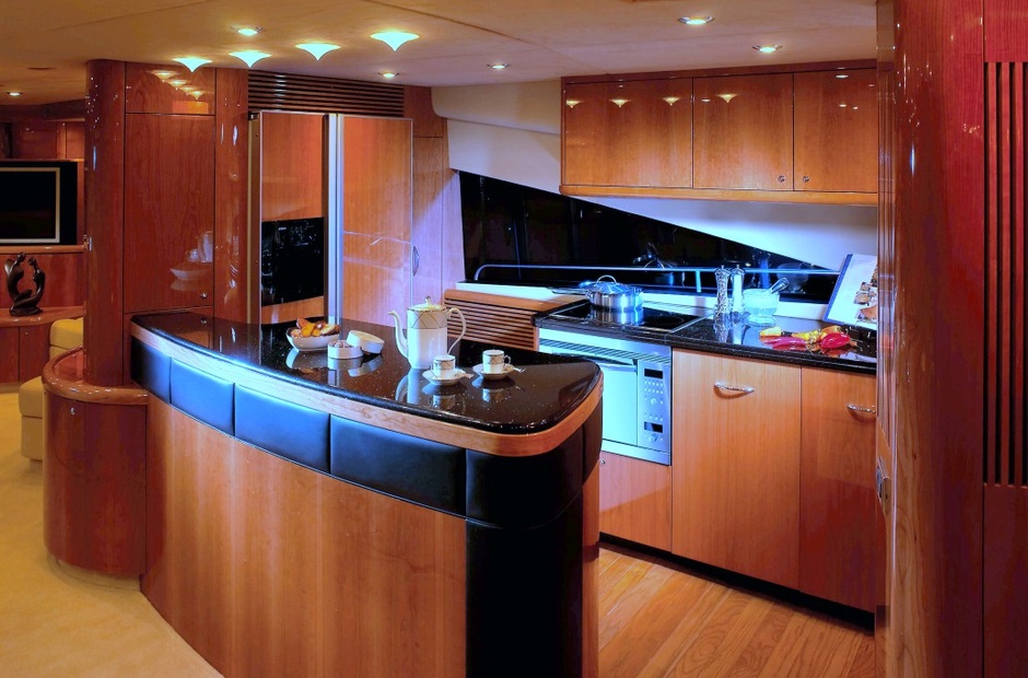 Sunseeker Tauri