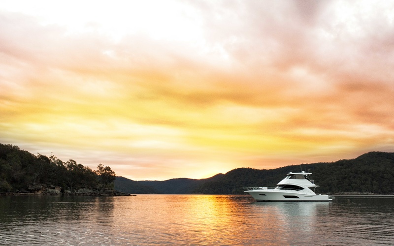 Riviera 57 Enclosed Flybridge