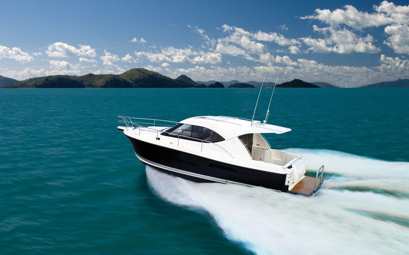 Riviera 3600 Sport Yacht