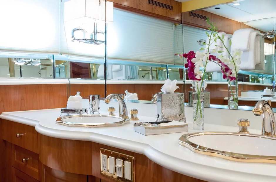 Trinity Yachts Attitude