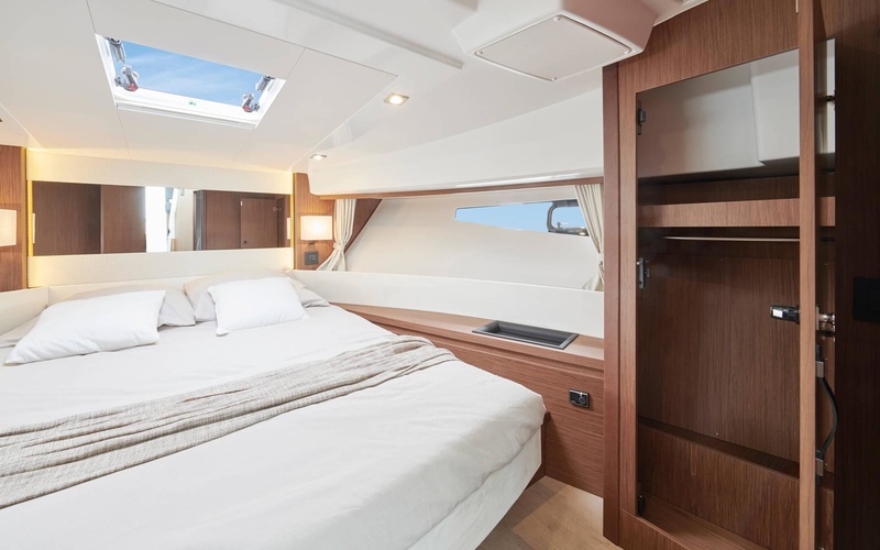 Jeanneau Merry Fisher 38 Fly