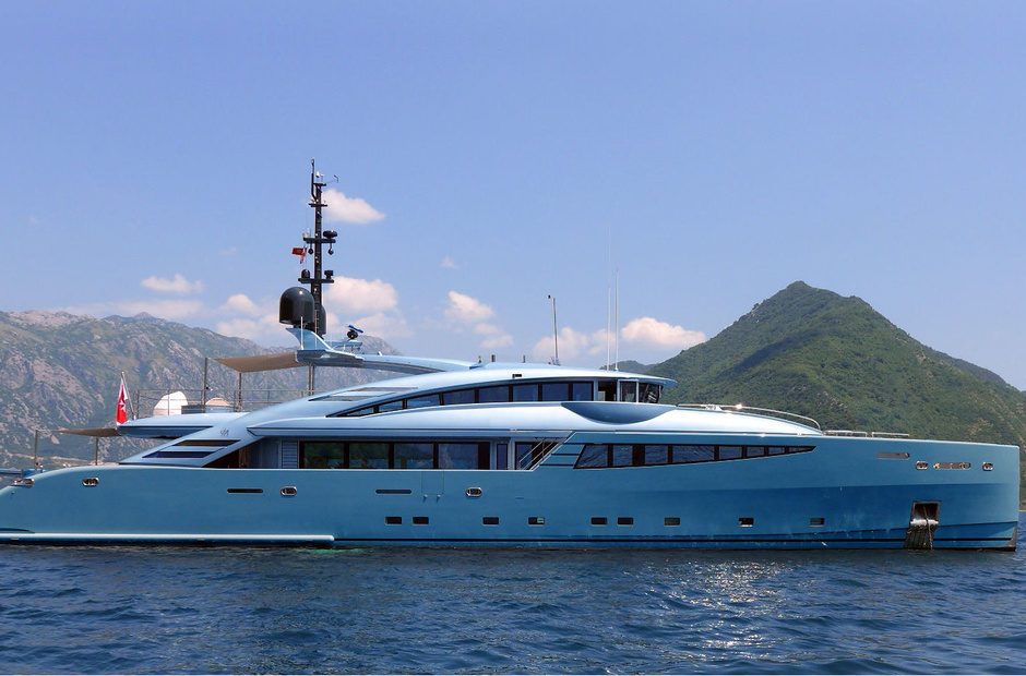 ISA Yachts Queen Alla