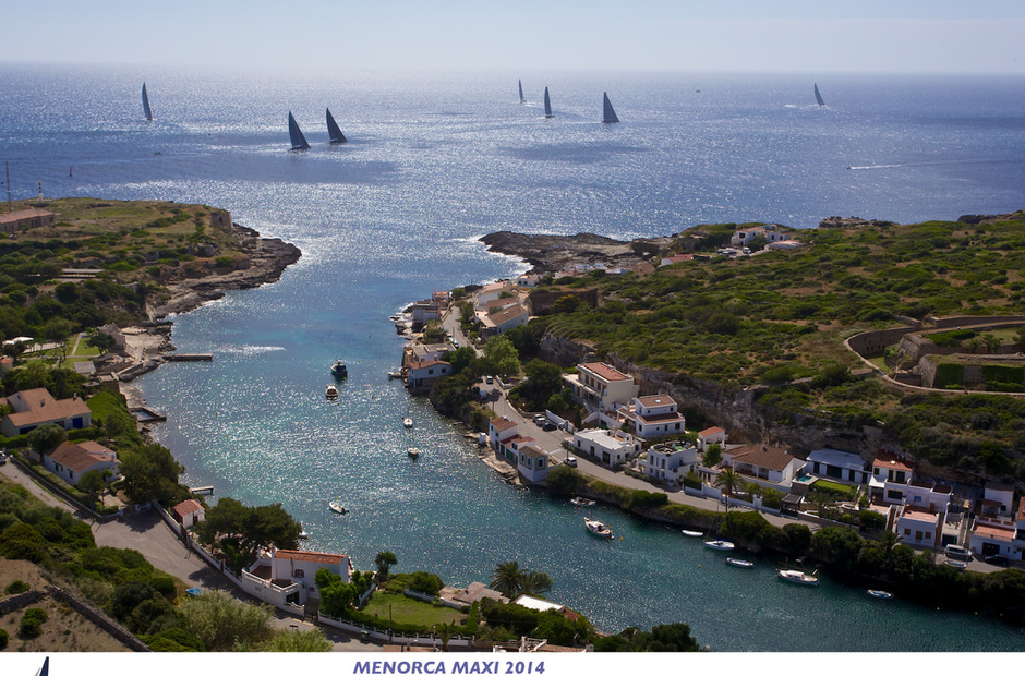 Maxi Yachts on an «Island of Beaches»