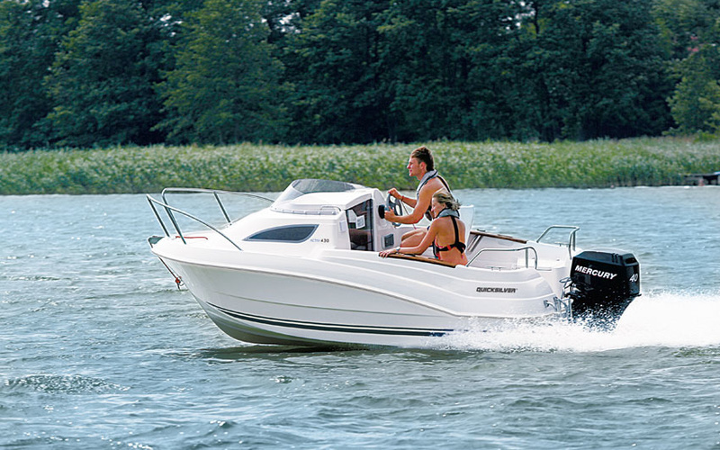 Quicksilver Activ 430 Cabin