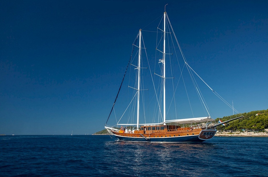 Custom Stella Maris