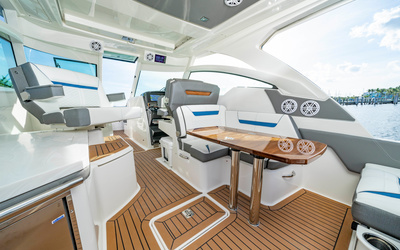 Tiara 34 LX