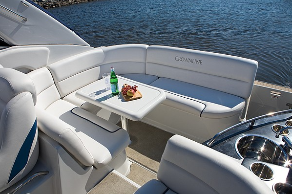 Crownline 330 CR