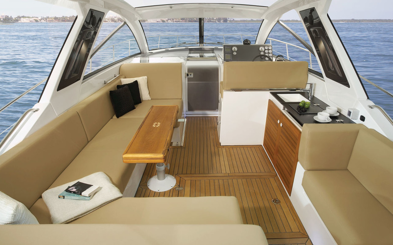 Sealine S380