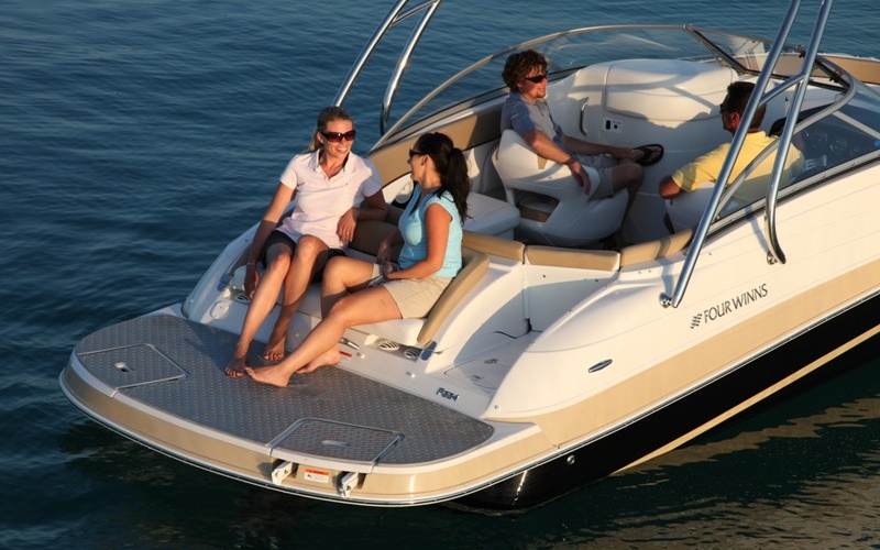 Four Winns F224