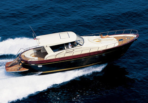 Ferretti Group продает Apreamare