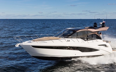 Galeon 425 HTS