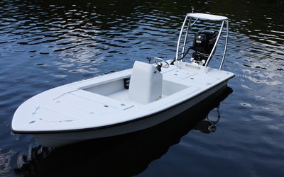 Bay Craft 180 Tunnel Explorer