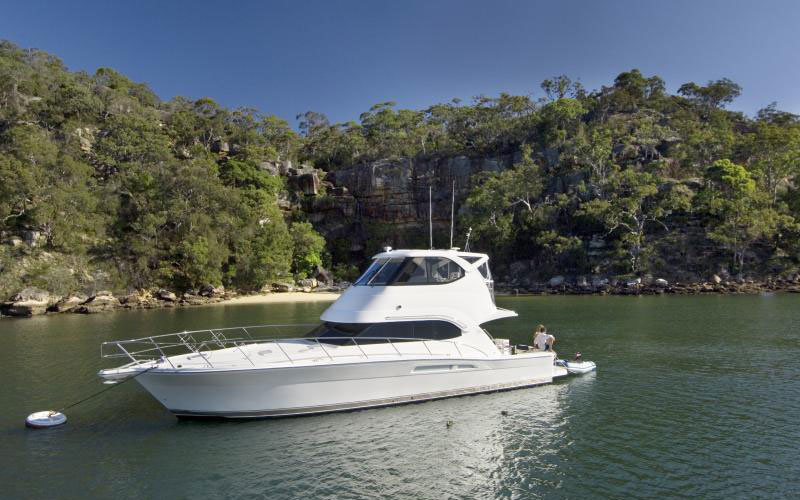 Riviera 47 Enclosed Flybridge