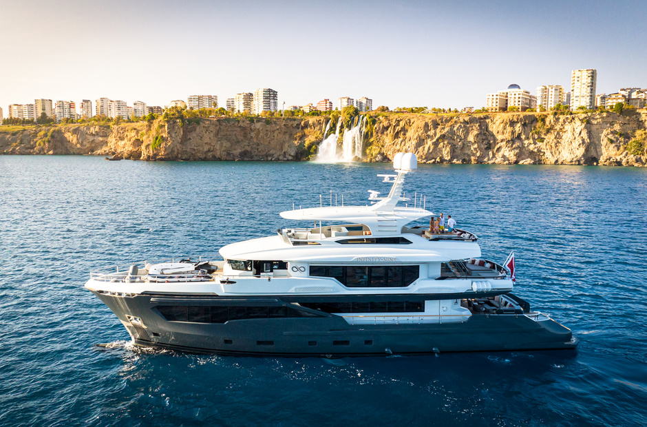 AvA Yachts Infinity Nine