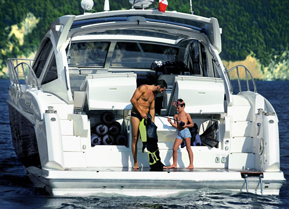 Atlantis 50