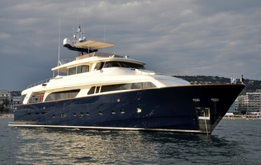 Custom Line Conquistador