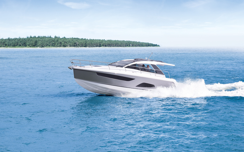 Sealine S330
