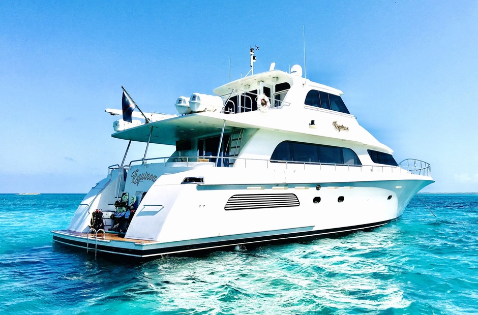 CL Yachts Equinox