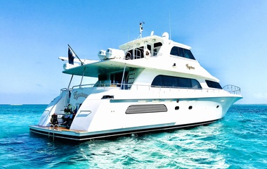 CL Yachts Equinox